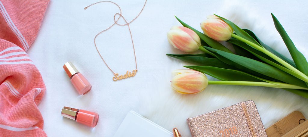 Carrie Style Name Necklace: The Perfect Accessory for Every Woman - United Bracelets