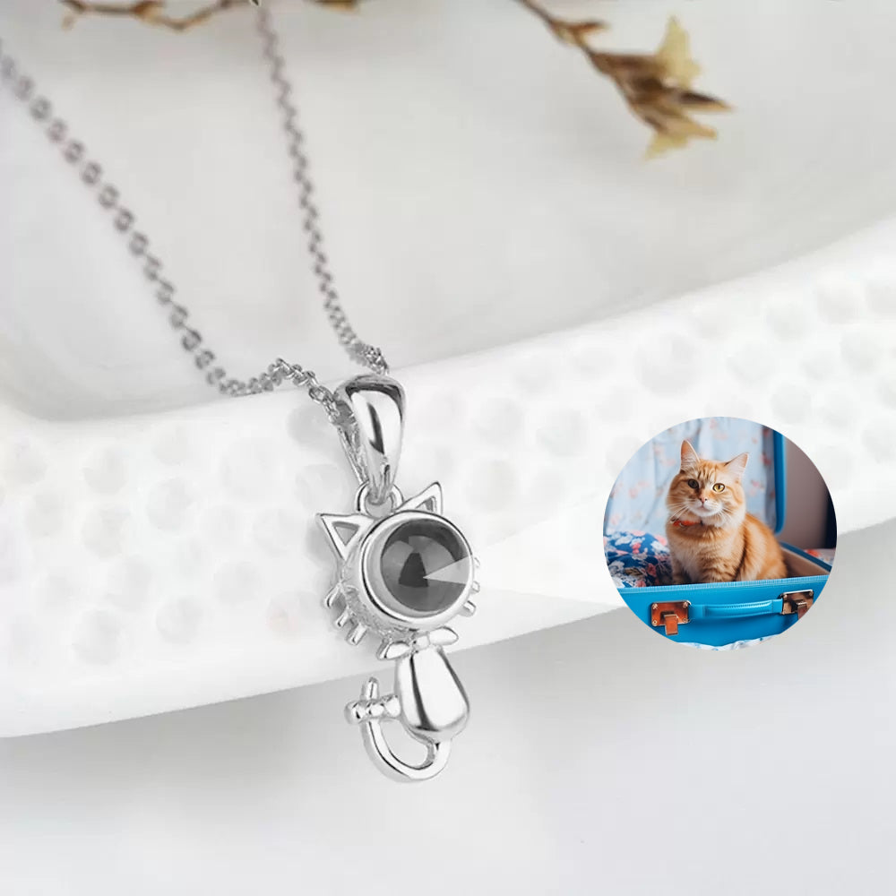 Cat Projection Necklace