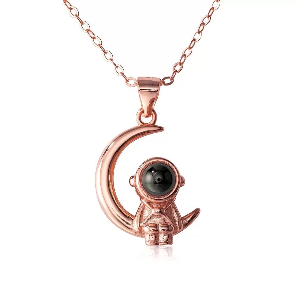 Astronaut Projection Necklace - United Bracelets